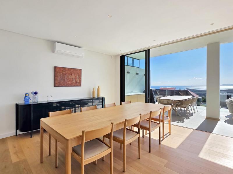 5 Bedroom Property for Sale in Green Point Western Cape